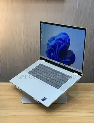 New Laptop HP OmniBook X Flip 16" 16GB Intel Core Ultra 7 SSD 1T