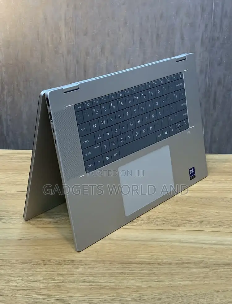 New Laptop HP OmniBook X Flip 16" 16GB Intel Core Ultra 7 SSD 1T