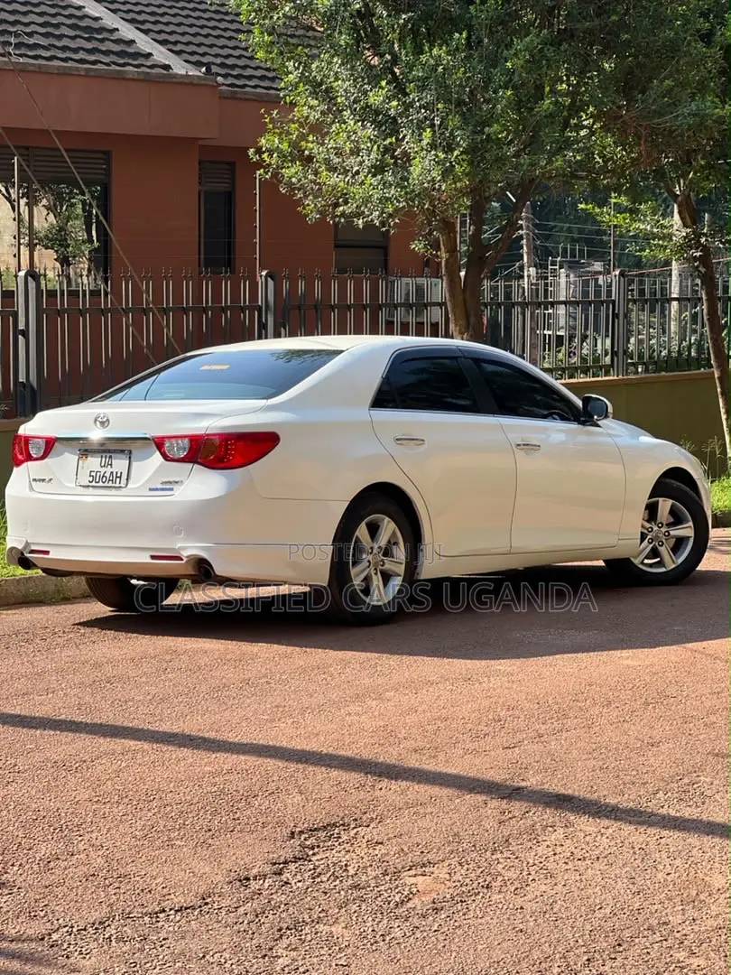 Toyota Mark X 2011 Silver