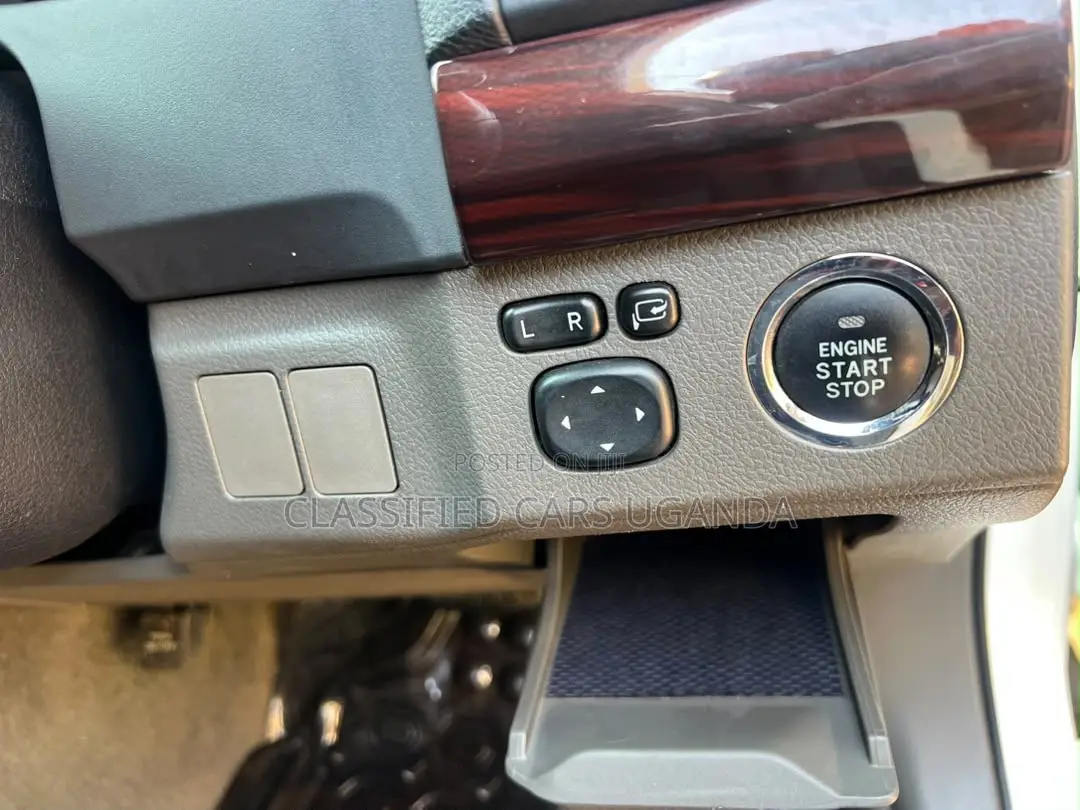 Toyota Mark X 2011 Silver