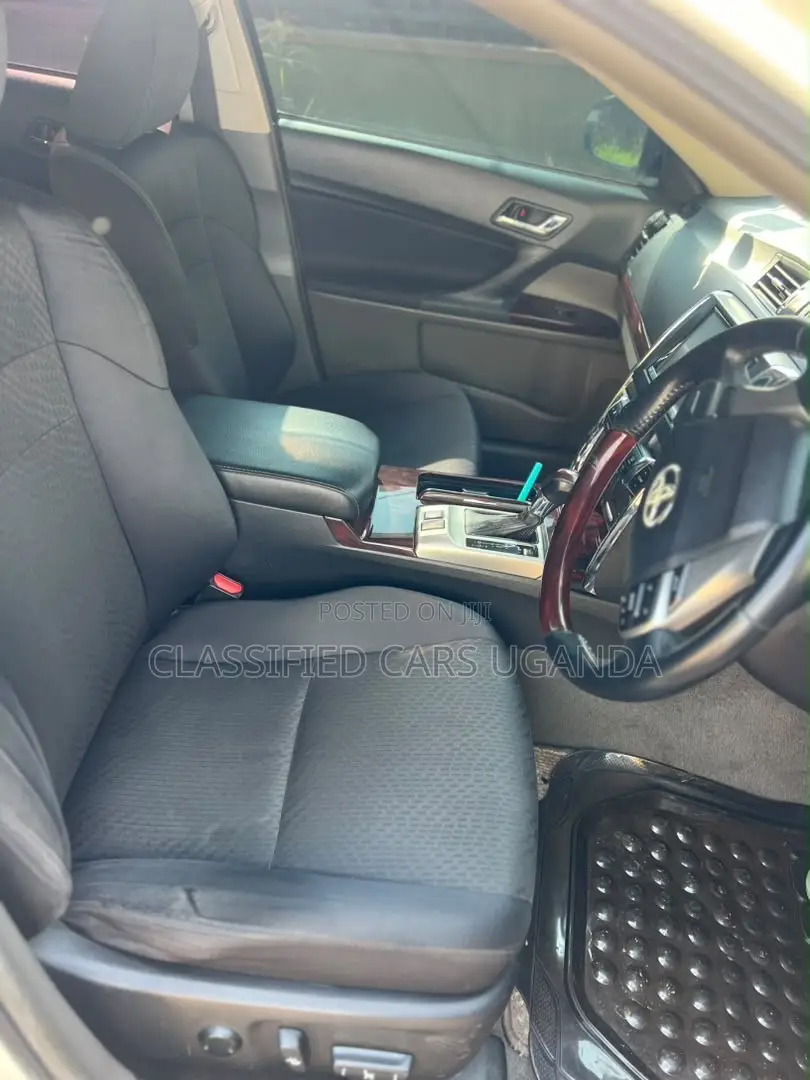 Toyota Mark X 2011 Silver