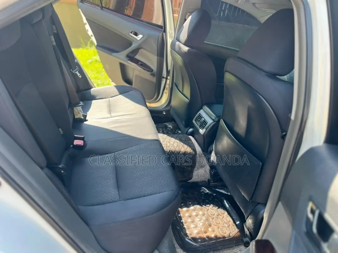 Toyota Mark X 2011 Silver