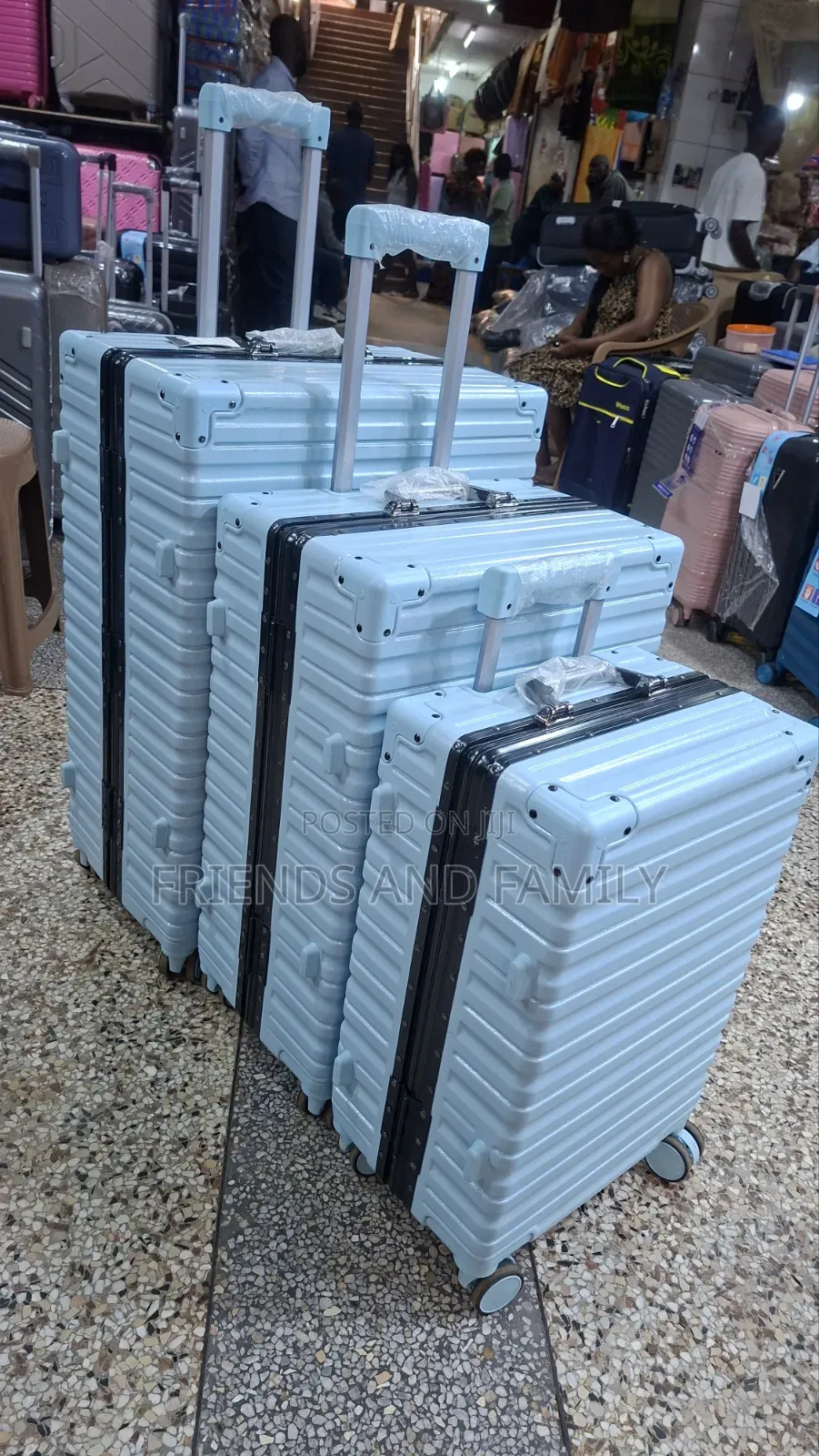 Brand New Safari Bag Full Set