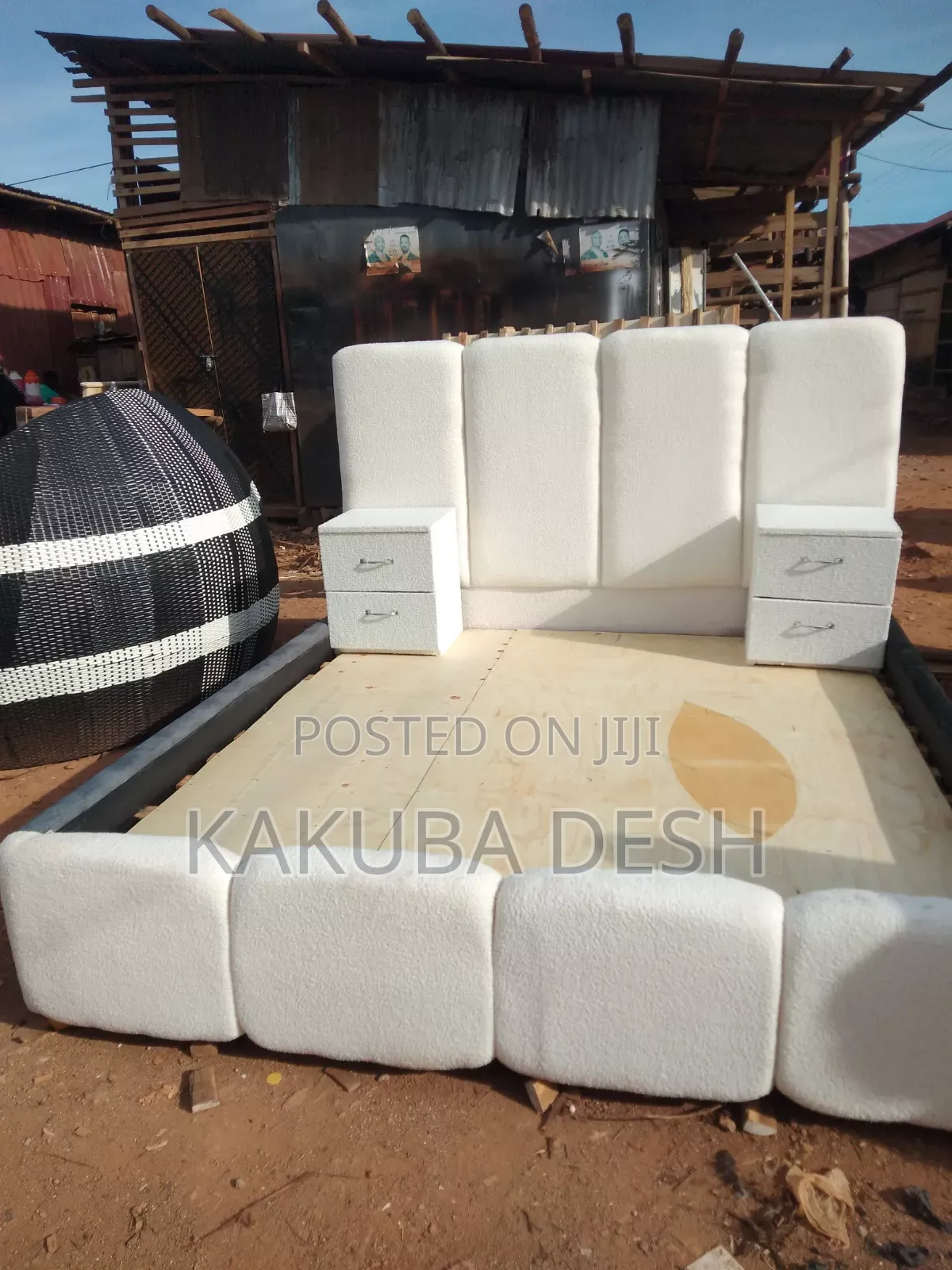 Buble Bed in White Clothwith Two Bed Sides