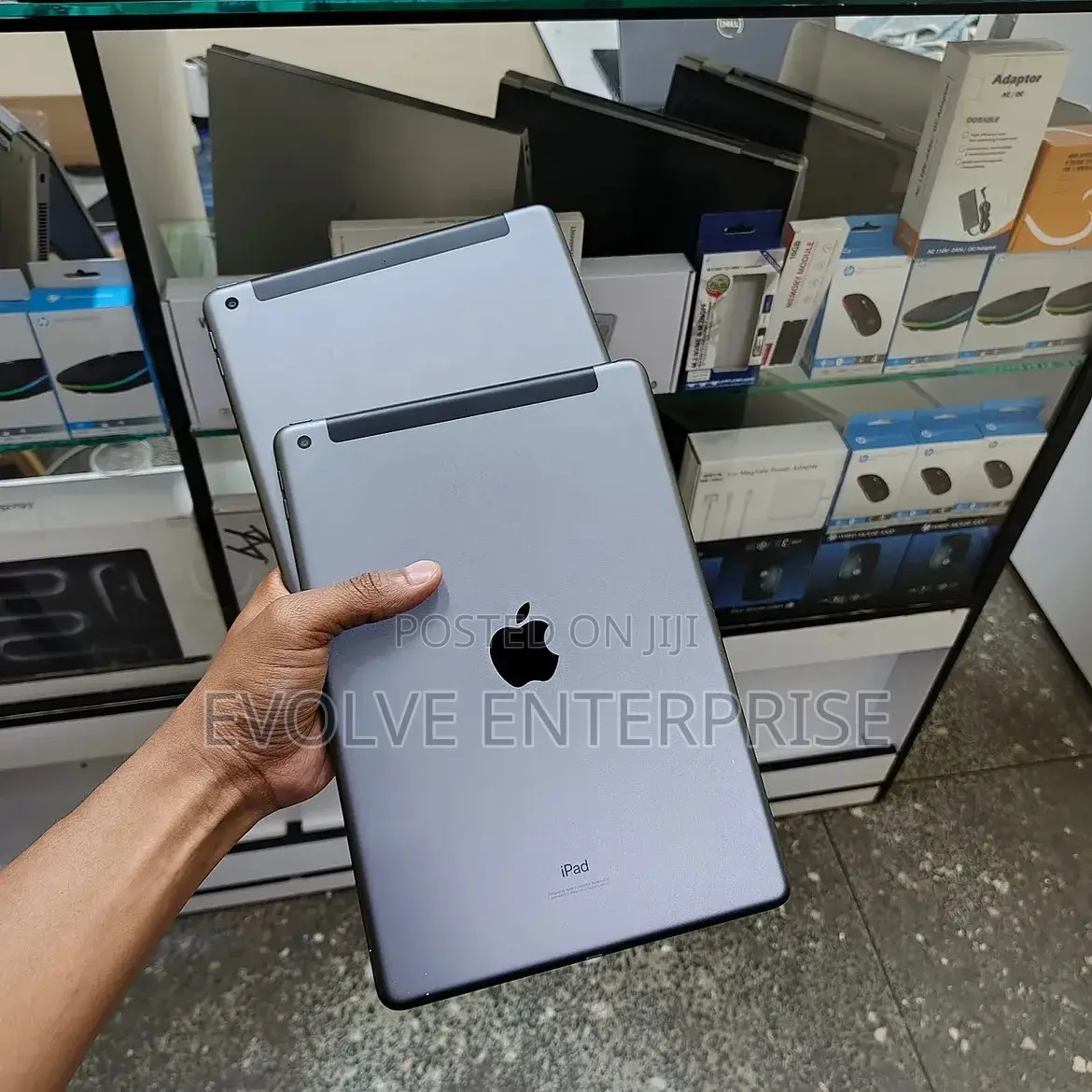 Apple iPad 10.2 (2020) 32 GB Gray