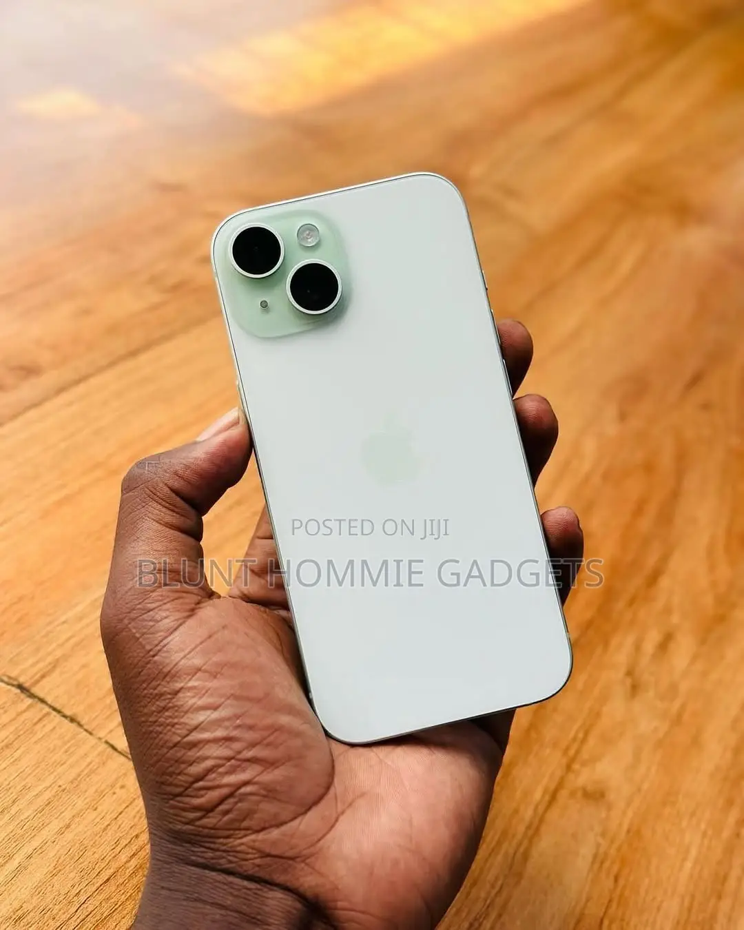 Apple iPhone 15 256 GB Green
