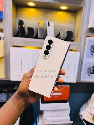 Samsung Galaxy Z Fold4 256 GB Gold