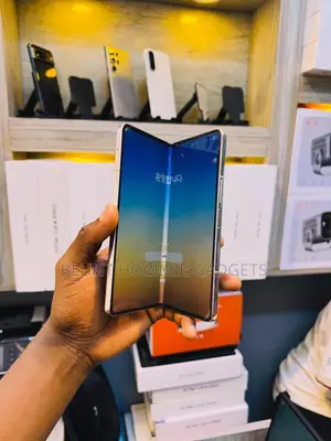 Samsung Galaxy Z Fold4 256 GB Gold