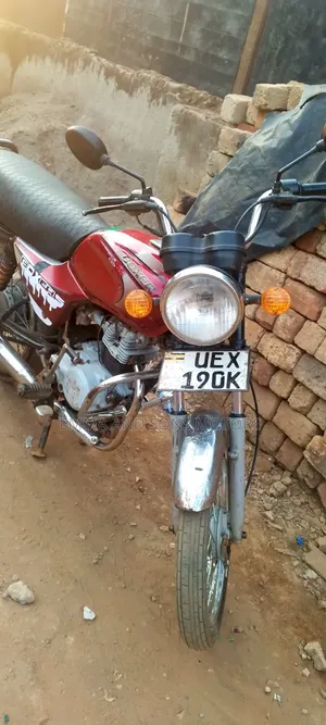 Bajaj Boxer 100 2019 Red