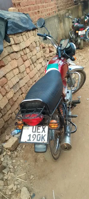 Bajaj Boxer 100 2019 Red