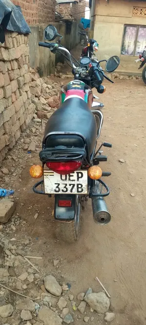 Bajaj Boxer 100 2019 Red