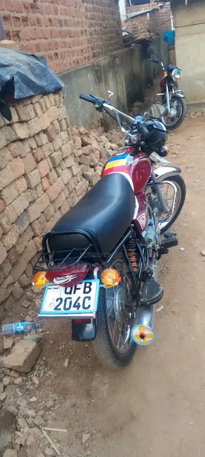 Bajaj Boxer 100 2022 Red