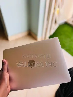Laptop Apple MacBook 2019 8GB Intel Core i5 SSD 128GB