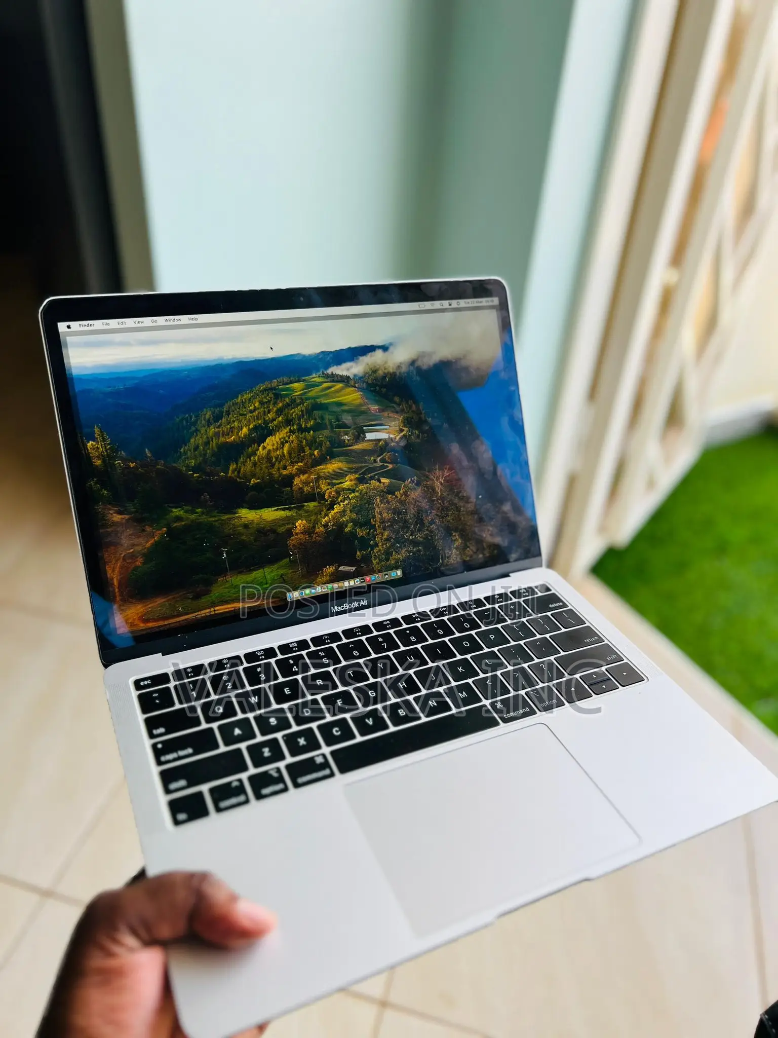 Laptop Apple MacBook 2019 8GB Intel Core i5 SSD 128GB
