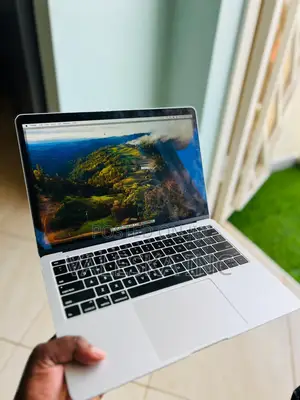 Laptop Apple MacBook 2019 8GB Intel Core i5 SSD 128GB