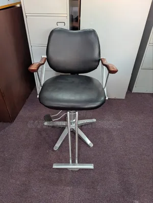 Barbara Chair// Salon Chair, Adjustable