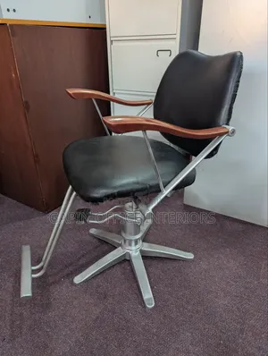 Barbara Chair// Salon Chair, Adjustable