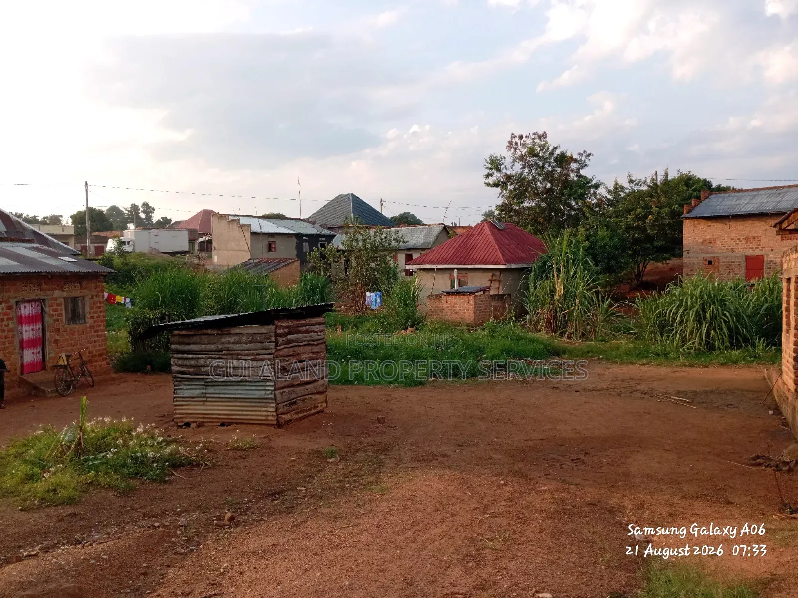 Plot With Unfinished House for Sale in Nalongo