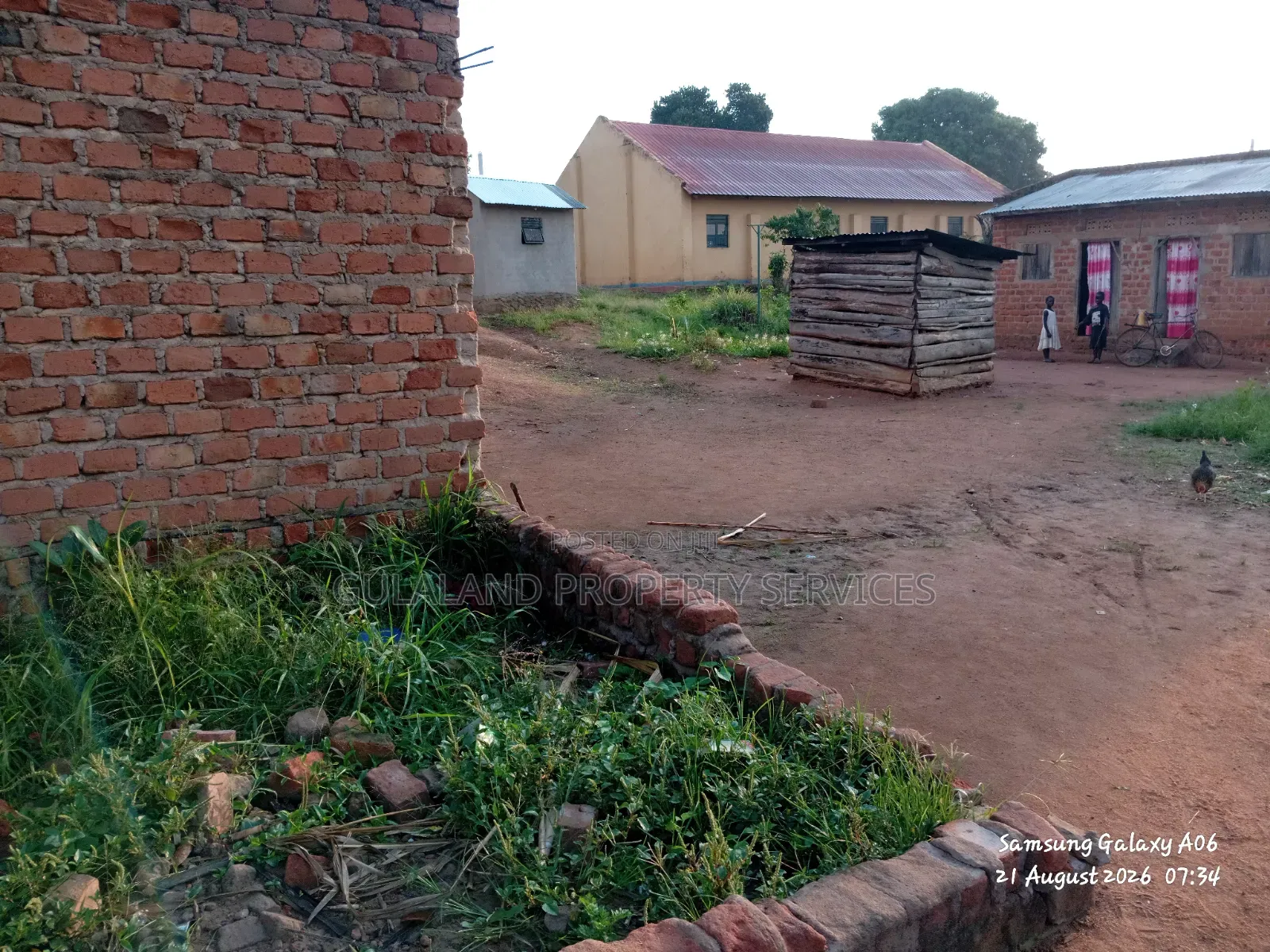 Plot With Unfinished House for Sale in Nalongo