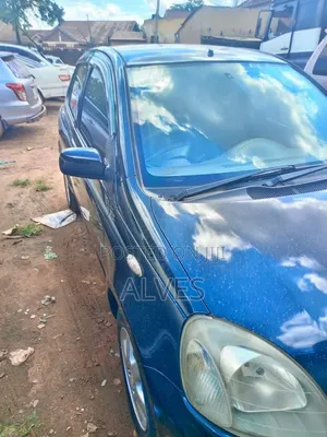 Toyota Vitz 2010 Blue