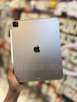 Apple iPad Pro 12.9 (2022) 128 GB Gray