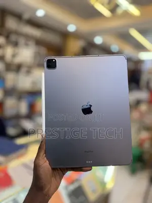 Apple iPad Pro 12.9 (2022) 128 GB Gray