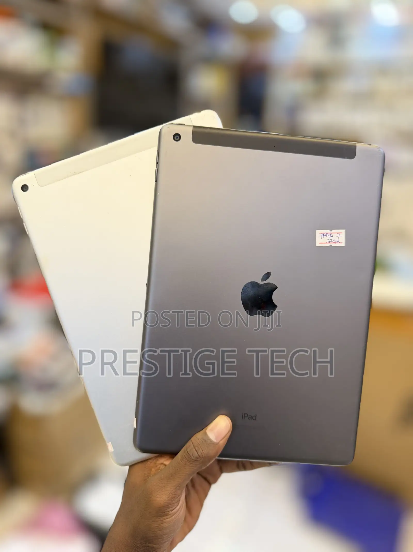 Apple iPad Pro 12.9 (2022) 128 GB Gray