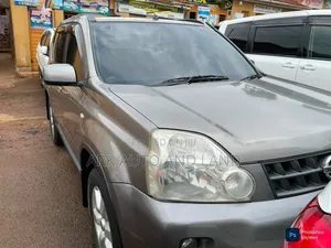 Nissan X-Trail 2011 Gray