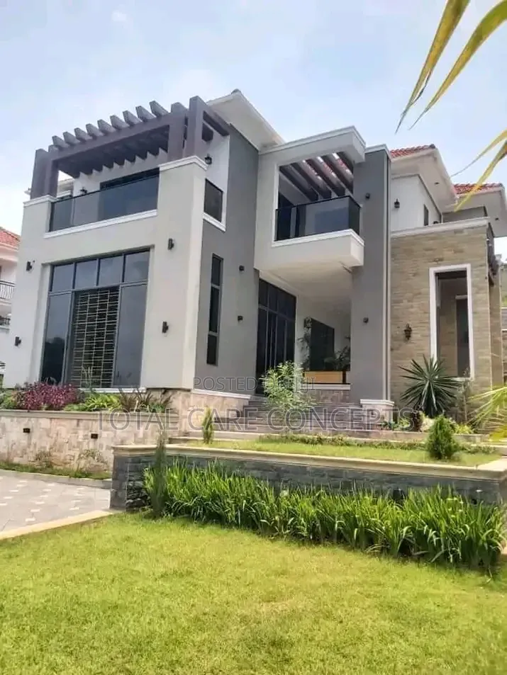 Elegant Modern Compound Designers and Landscapers