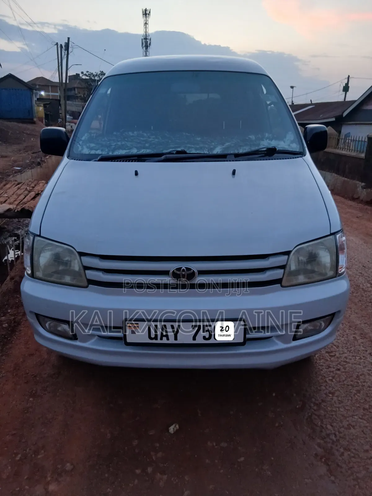 Toyota Noah 2002 White