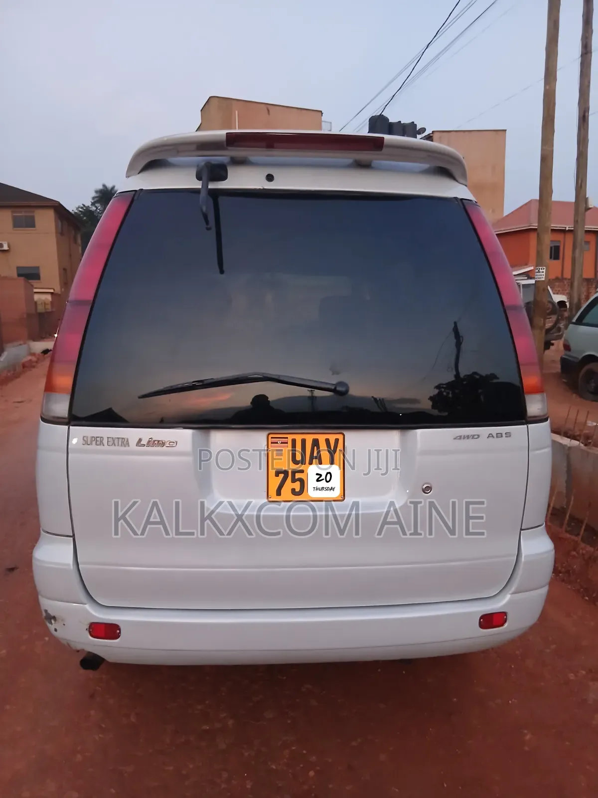 Toyota Noah 2002 White