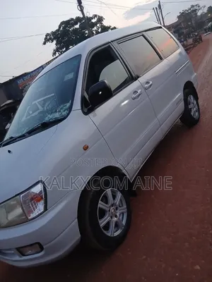 Toyota Noah 2002 White