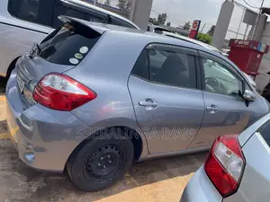 Toyota Auris 2011 Gray