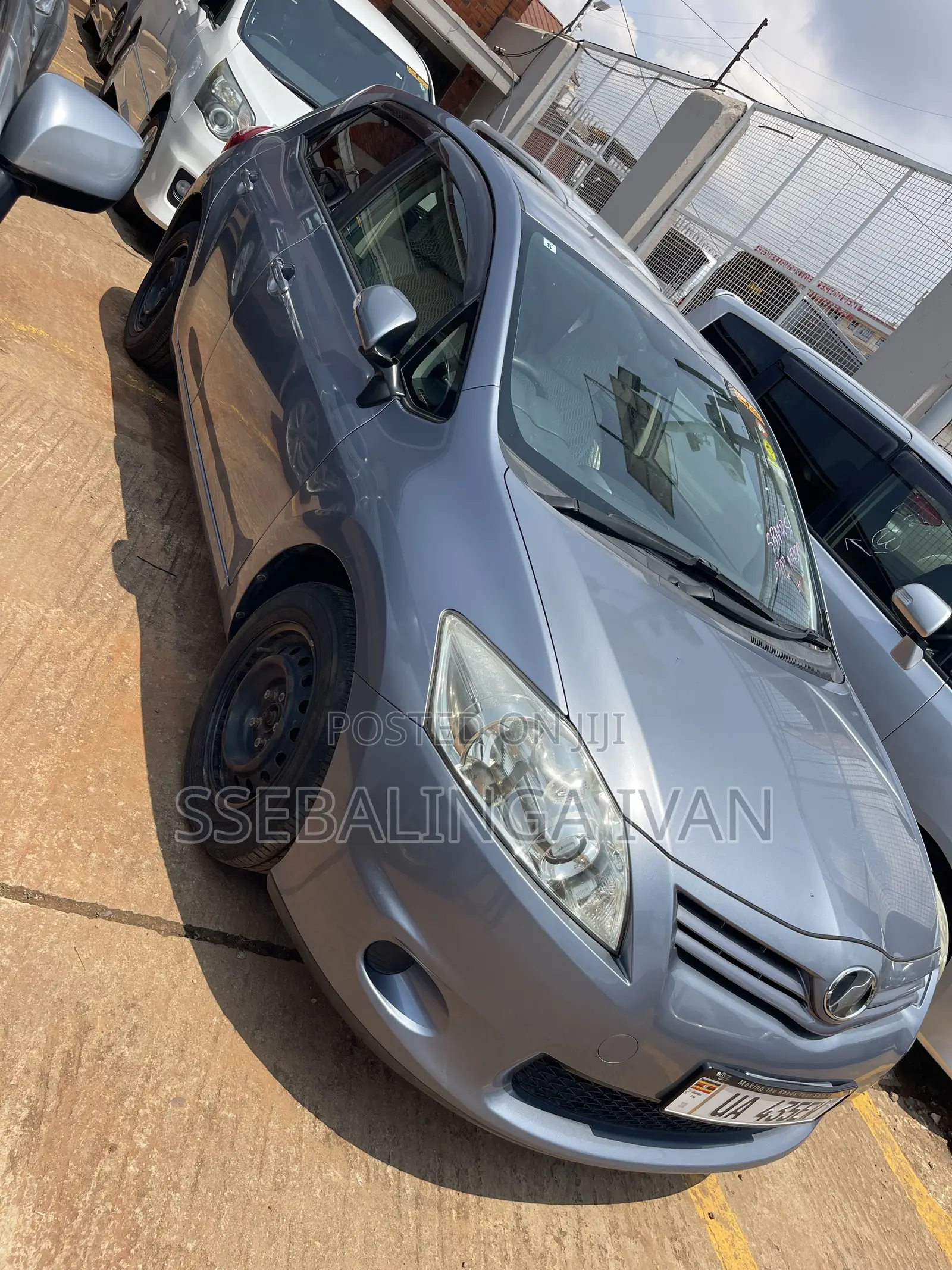 Toyota Auris 2011 Gray