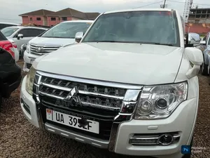 Mitsubishi Pajero 2011 White