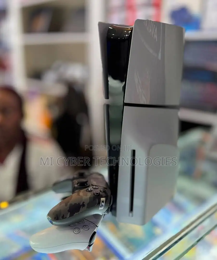 Sony PlayStation 5 (PS5)