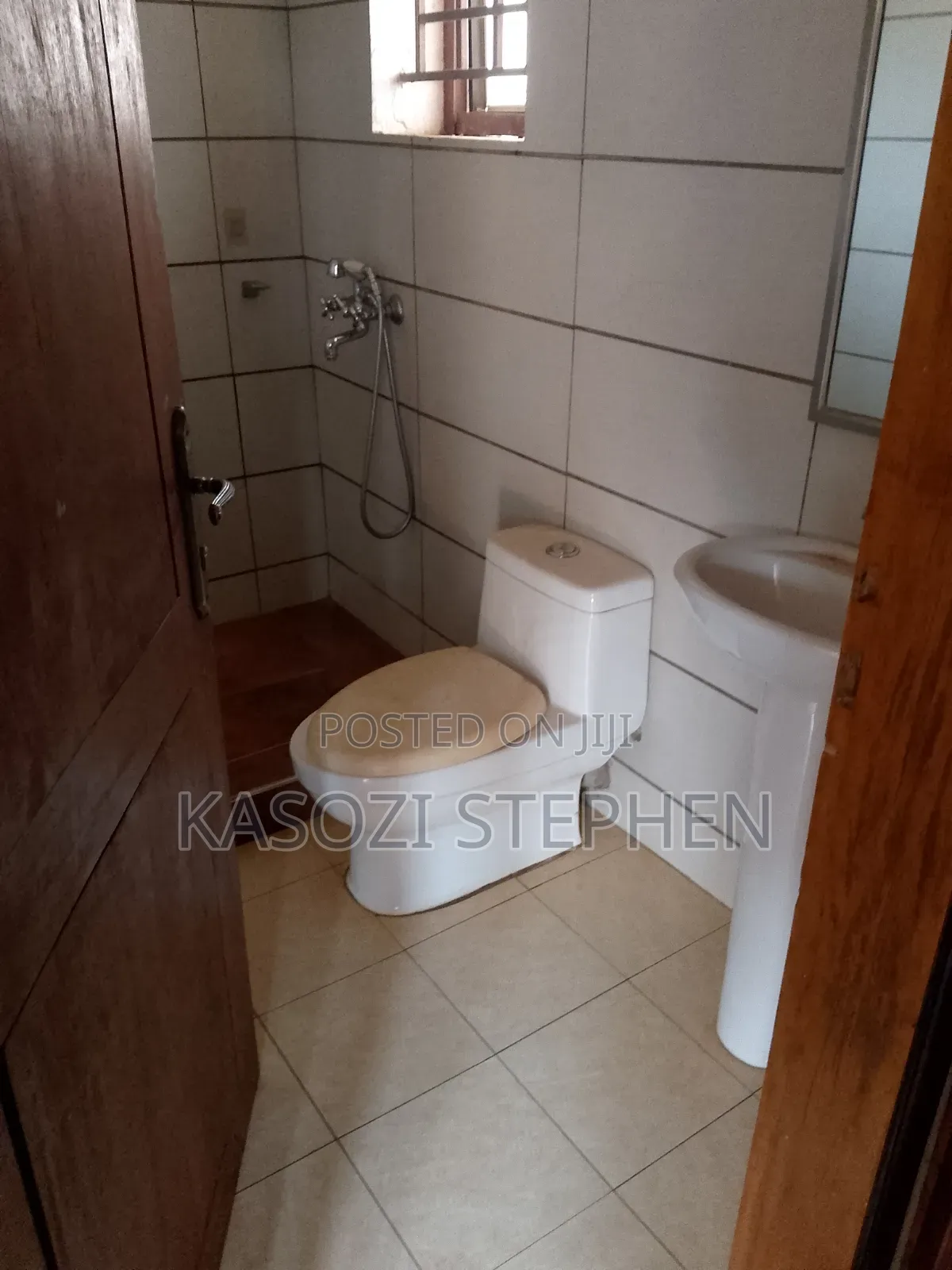 3bdrm Apartment in Makindye for rent