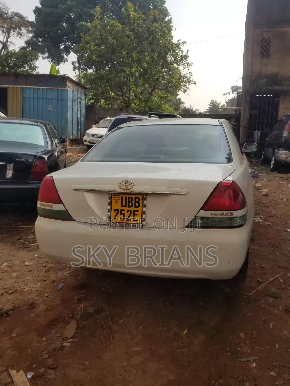 Toyota Mark II 2004 White