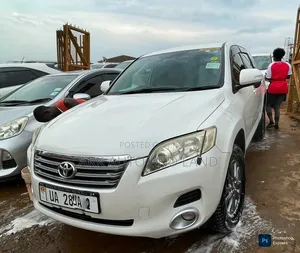 Toyota Vanguard 2008 White