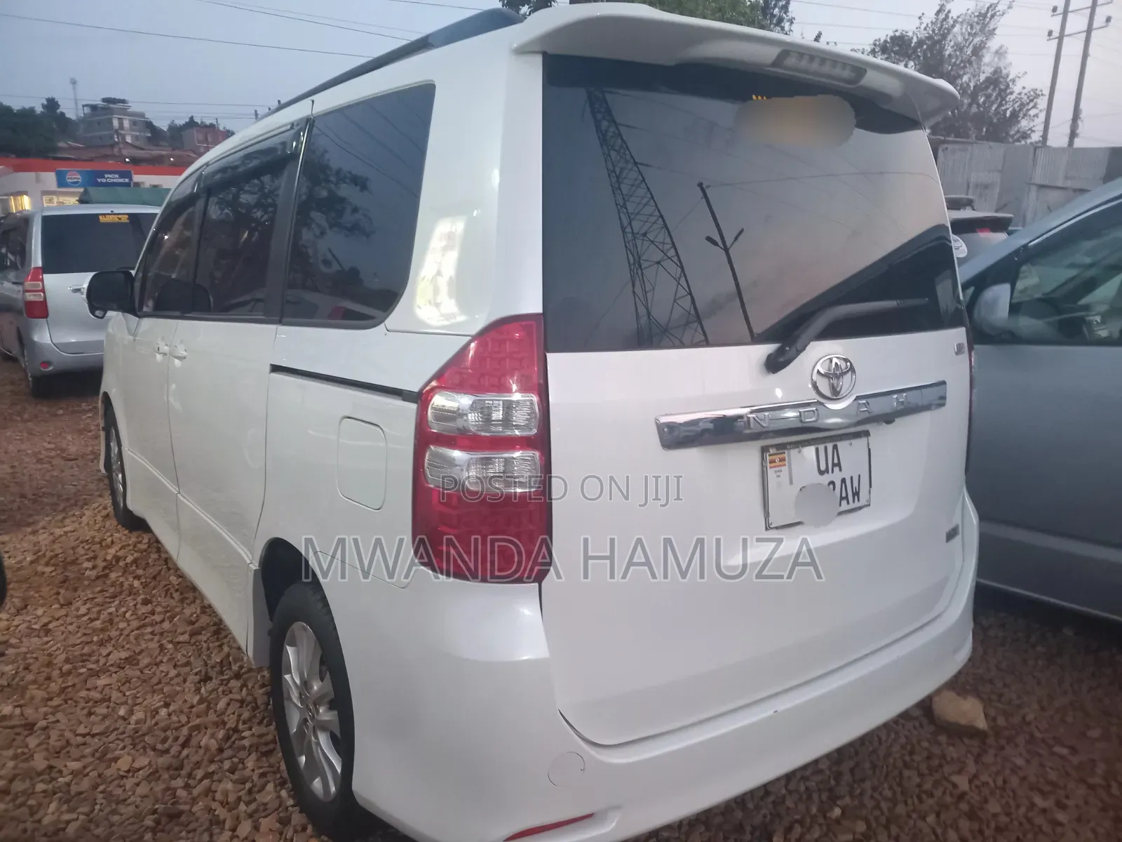 Toyota Noah 2012 White