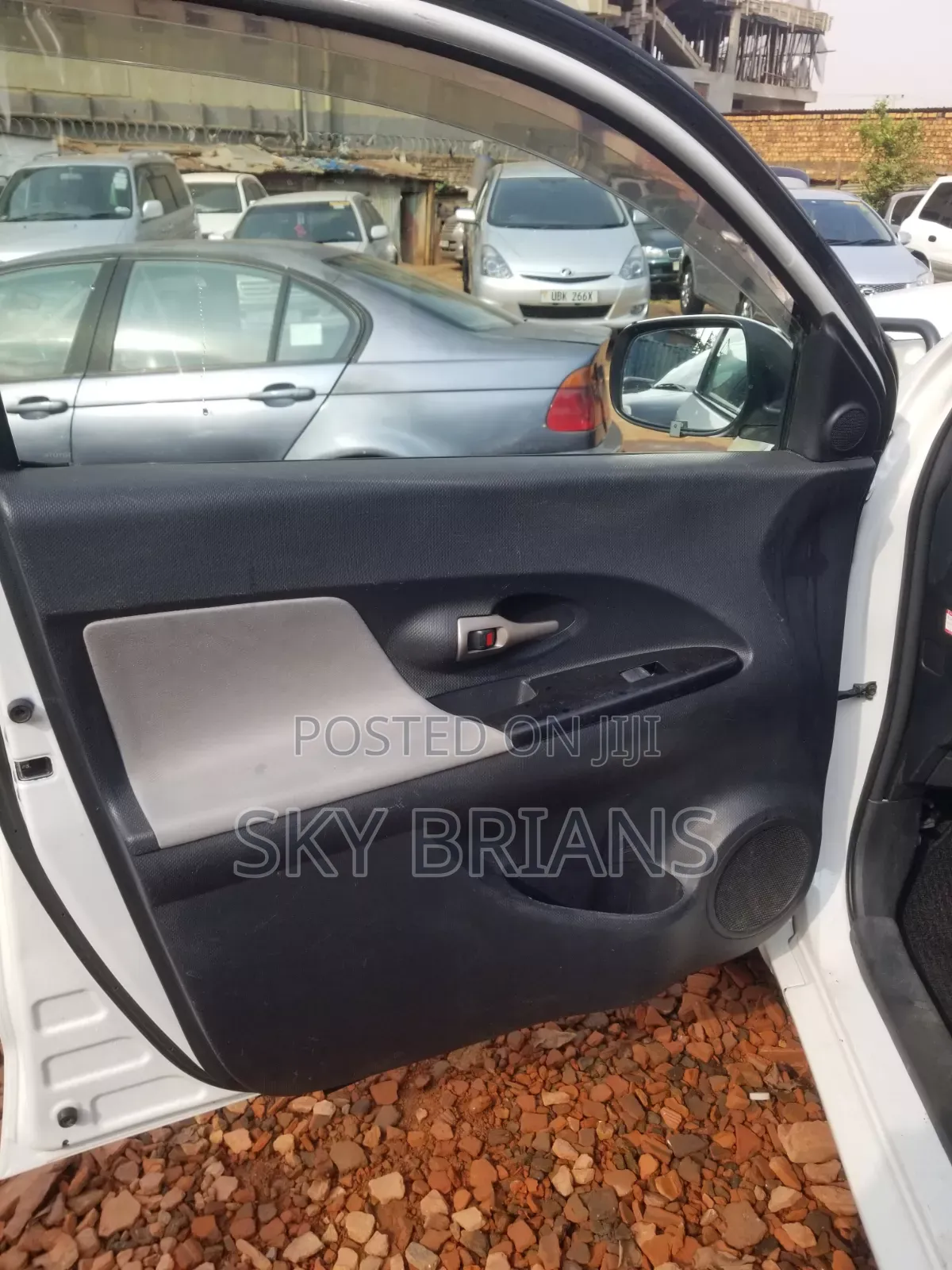 Toyota IST 2010 White