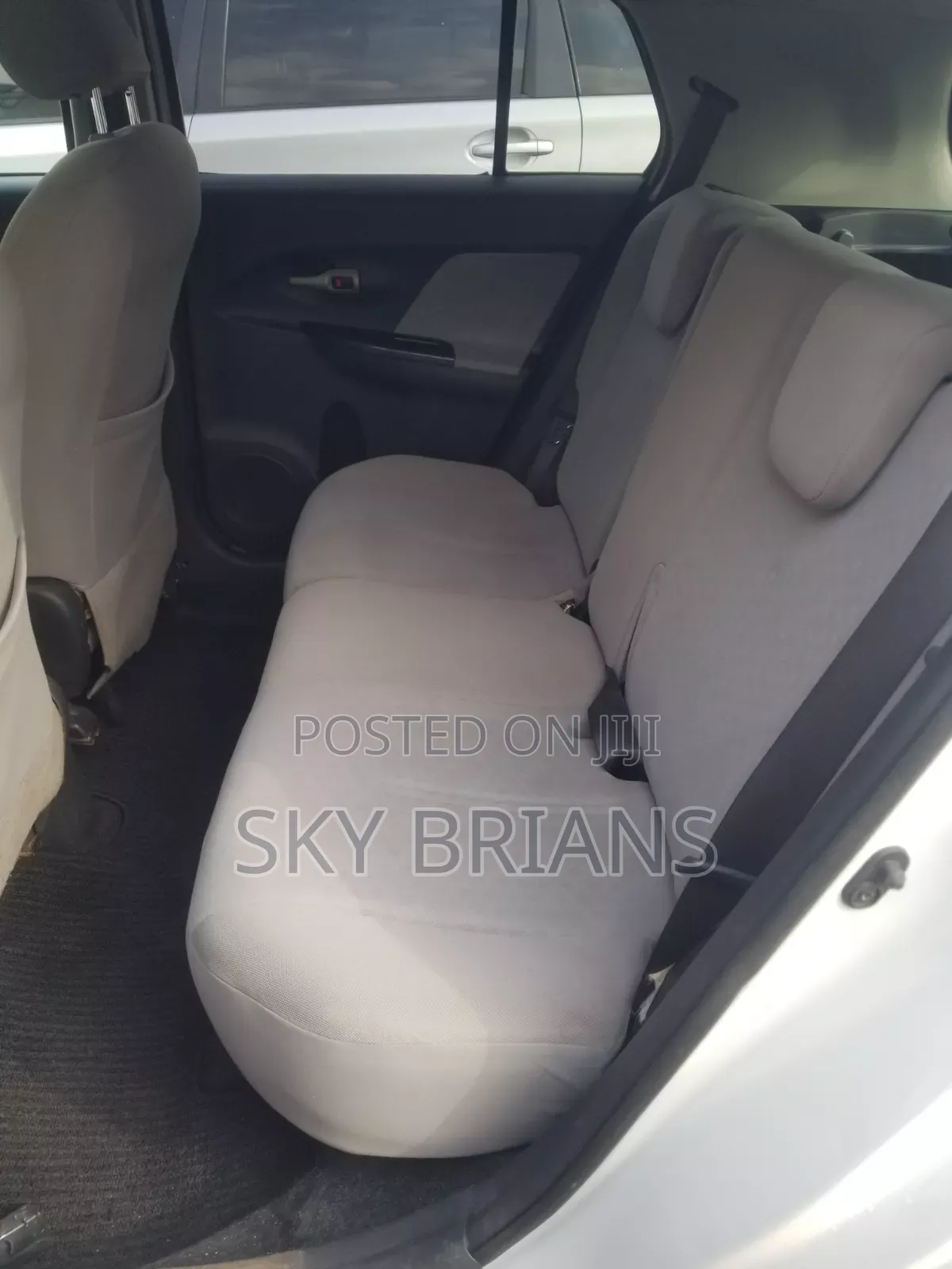 Toyota IST 2010 White