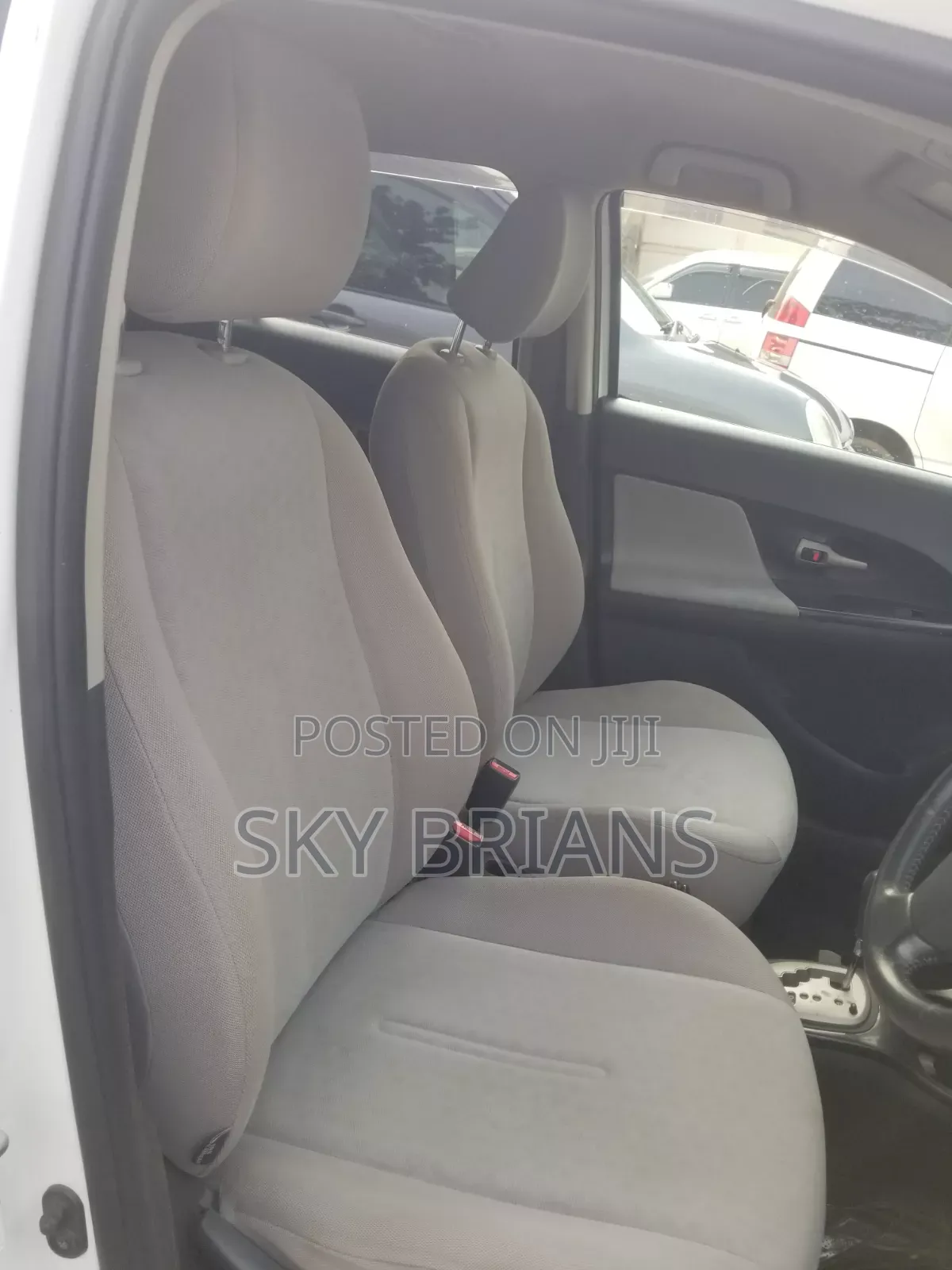 Toyota IST 2010 White