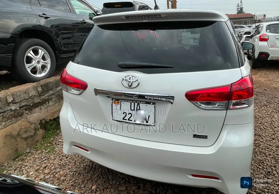 Toyota Wish 2012 White