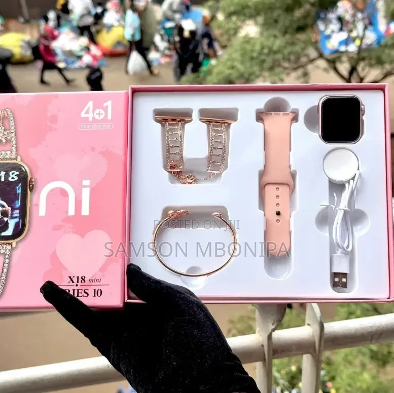 4 in 1 Smart Watch Stylish Combo With Bracelet