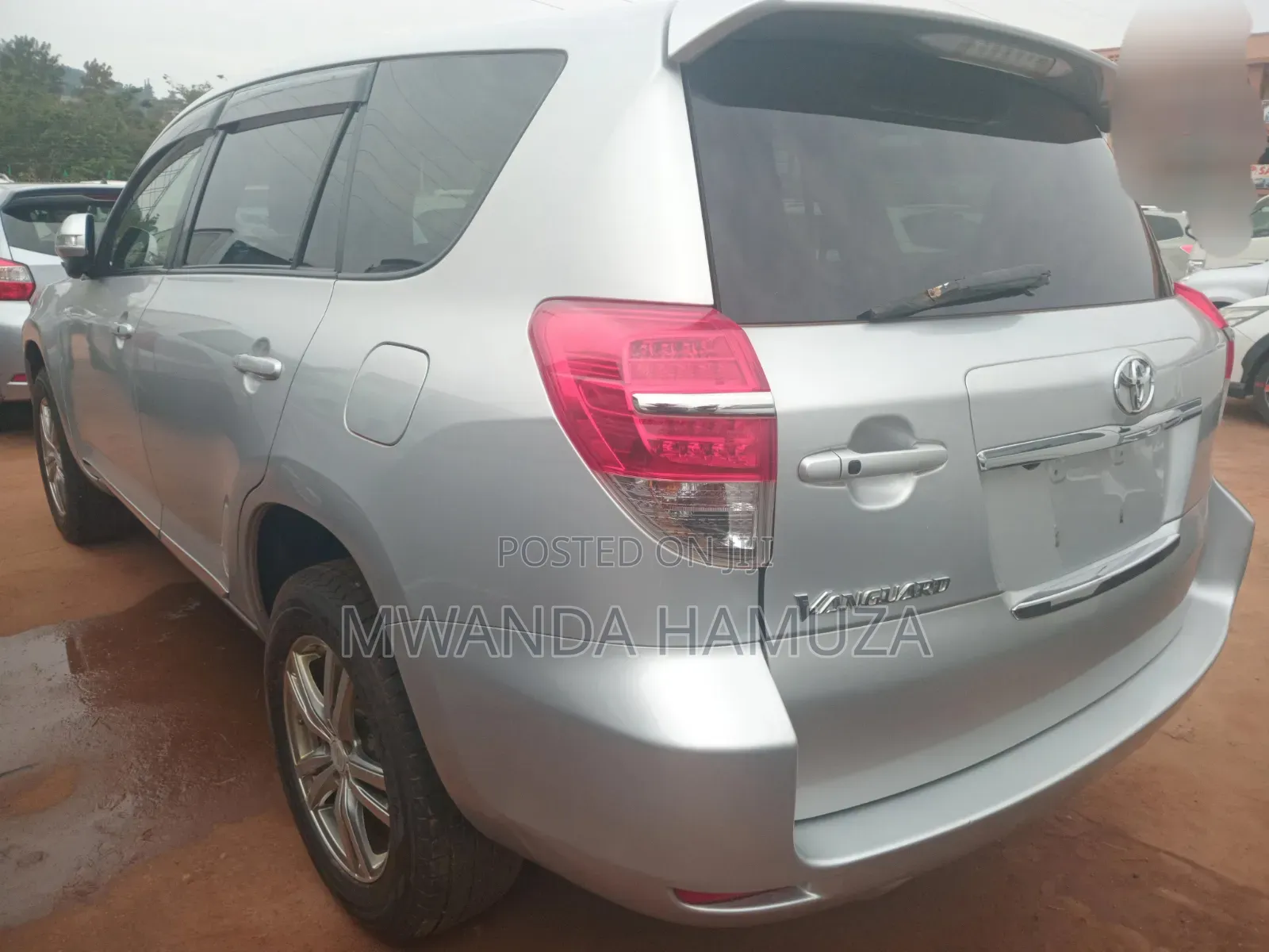 Toyota Vanguard 2013 Silver
