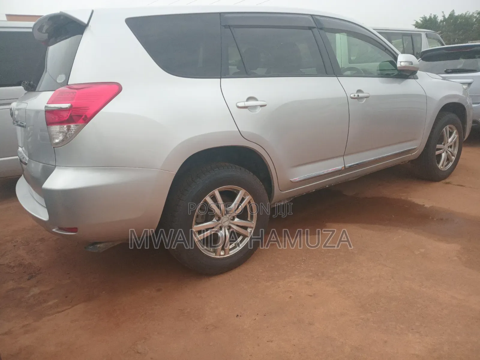 Toyota Vanguard 2013 Silver