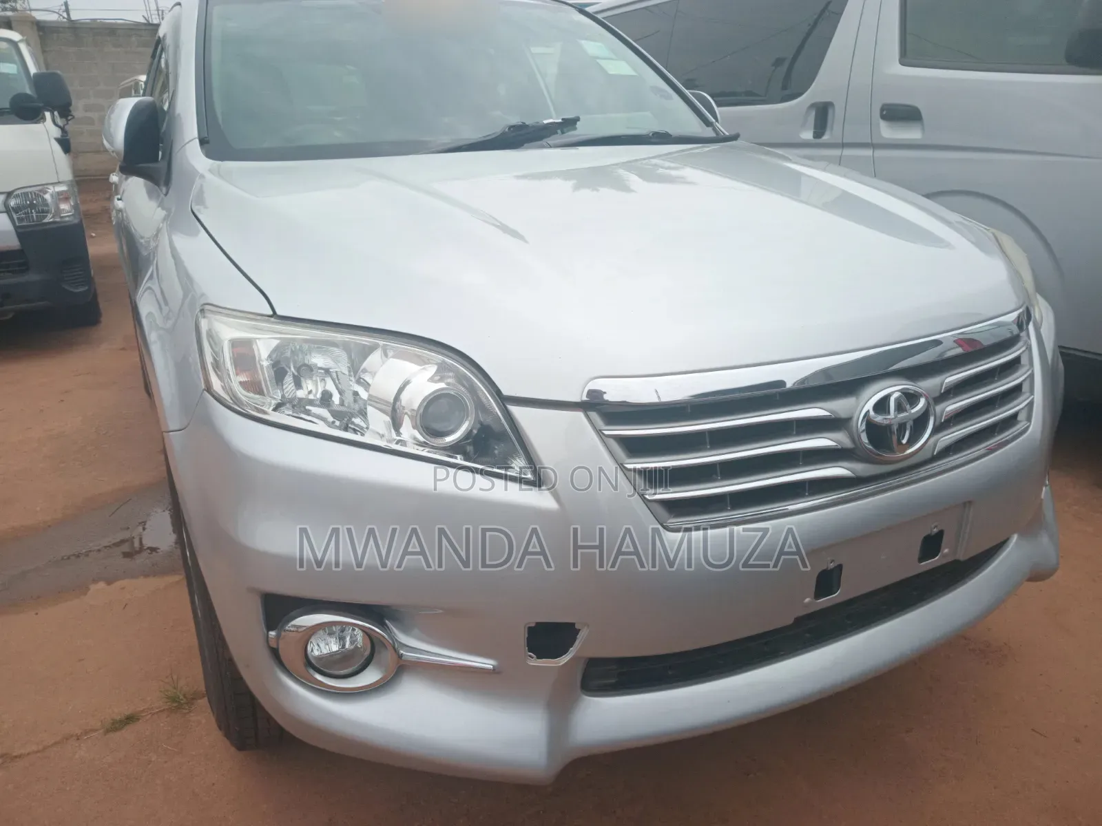 Toyota Vanguard 2013 Silver