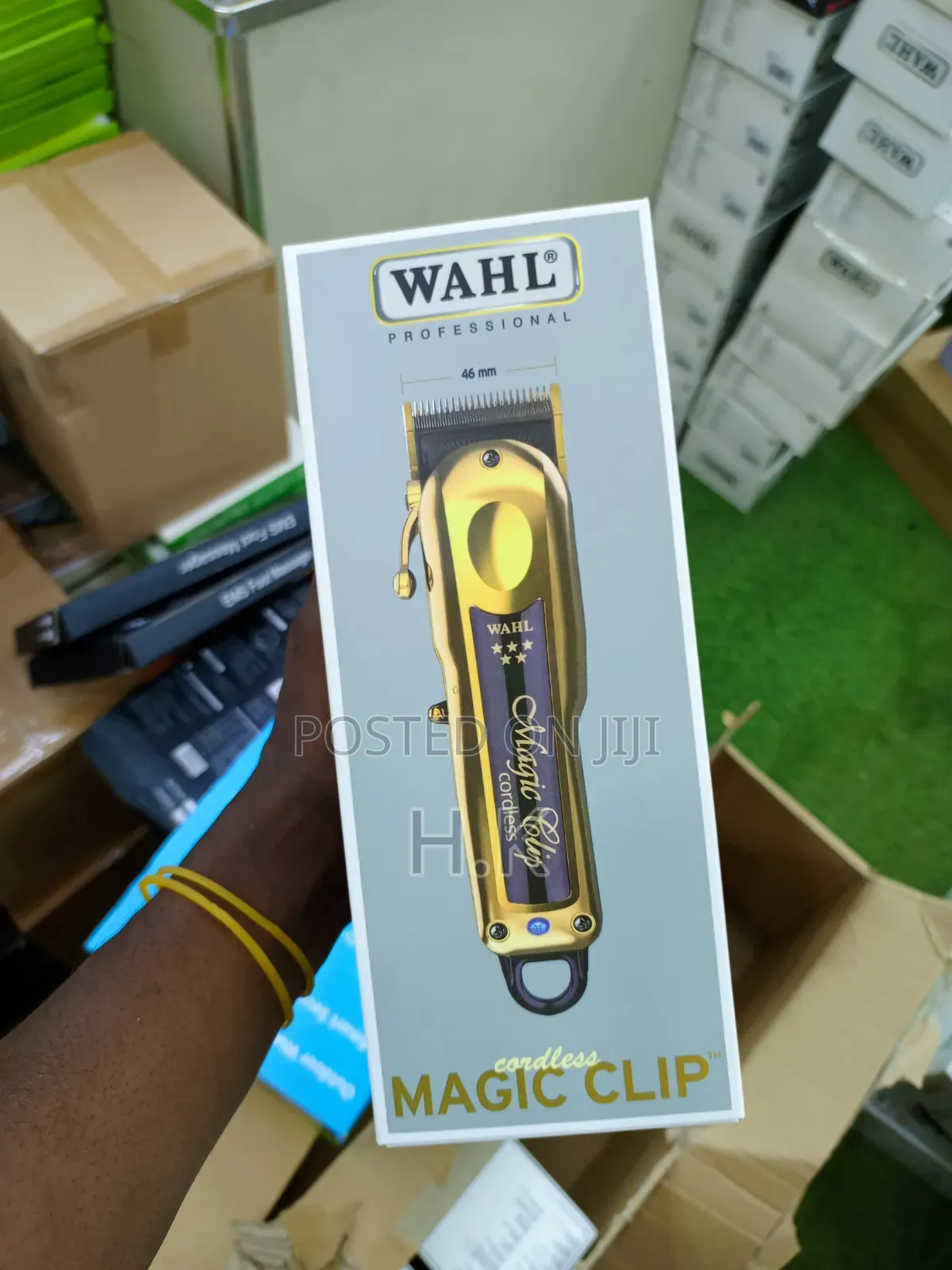 Wahl Professional 5 Star Gold Cordless Magic Clip Hair Clipper