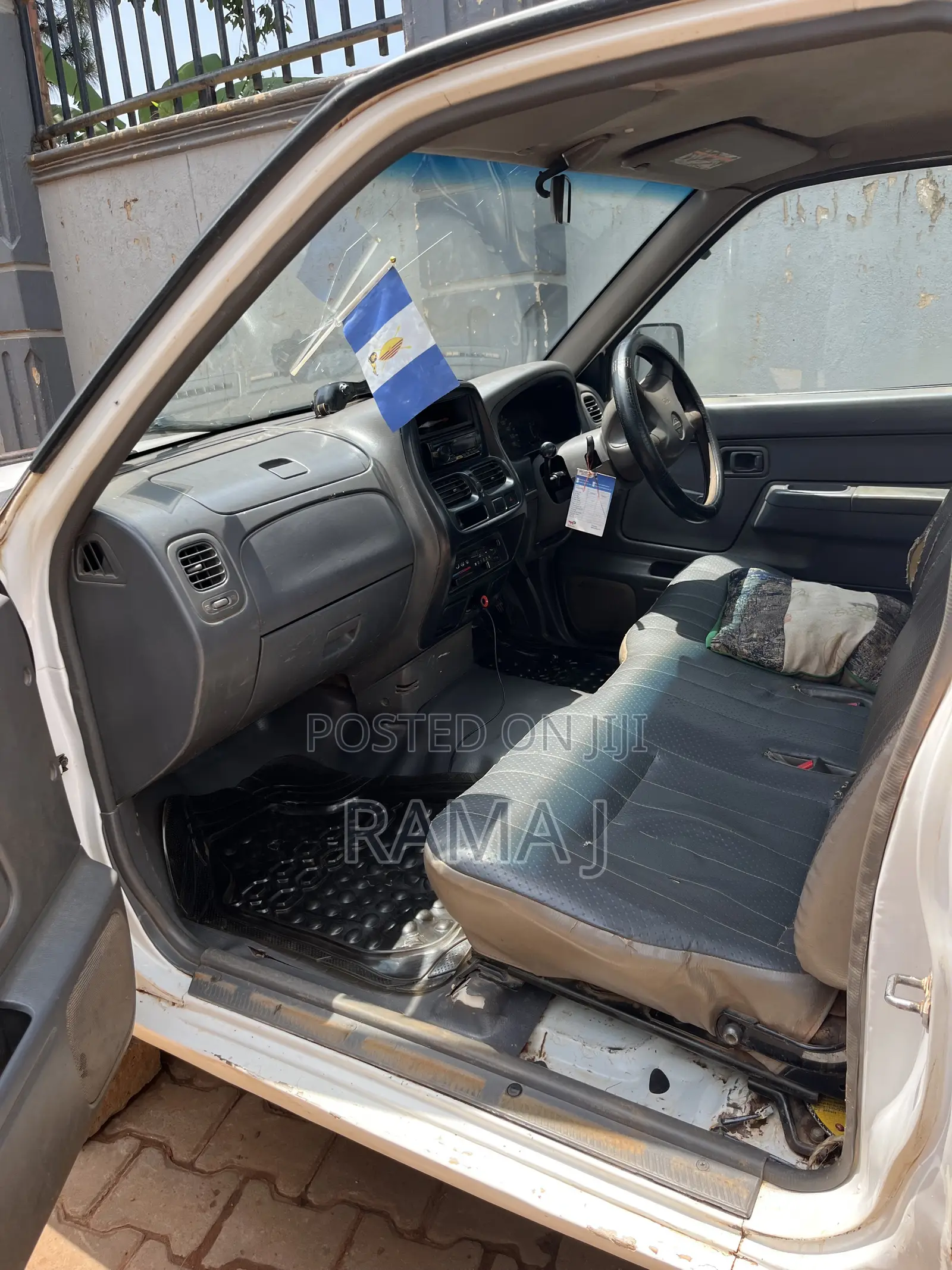 Nissan Dualis 1993 White